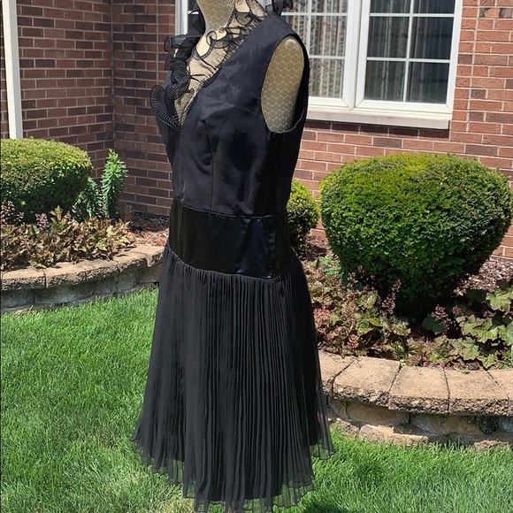 Vintage Dresses & Skirts - Vintage ruffled Collar Black Dress size 6